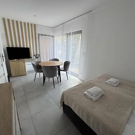 Ośrodek Wypoczynkowy&Restauracja&Hotel Półwysep Wądzyń Bobrowo Zewnętrze zdjęcie